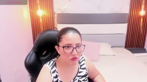 Snapshot of keilafranx chatting on July 25, 12:14 pm KEILA online show from July 25, 12:14 pm