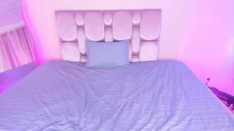 Keisy  online show from September 18, 2:19 pm