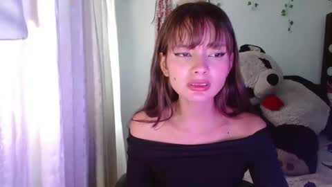 Snapshot of keity_russo03 chatting on June 1, 9:27 pm annie rosse16 online show from June 1, 9:27 pm