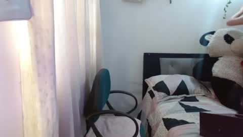 Snapshot of keity_russo03 chatting on June 30, 8:32 pm annie rosse16 online show from June 30, 8:32 pm