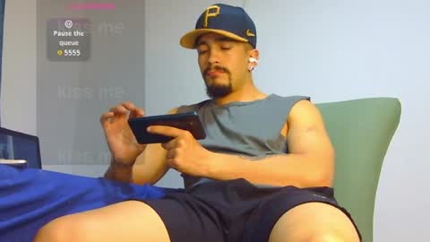 Snapshot of keivid_2303 chatting on July 5, 4:19 am david online show from July 5, 4:19 am