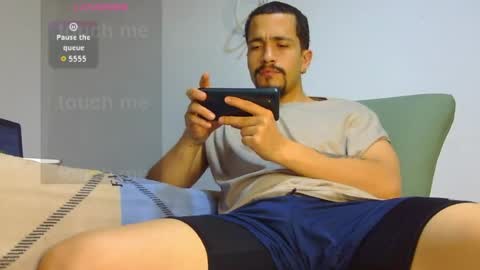 Snapshot of keivid_2303 chatting on August 1, 4:56 am david online show from August 1, 4:56 am