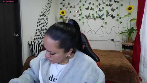 Snapshot of keka_teiku chatting on September 18, 10:12 pm keka_teiku online show from September 18, 10:12 pm