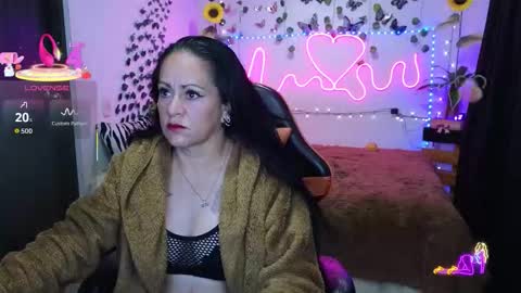 Snapshot of keka_teiku chatting on October 5, 2:43 am keka_teiku online show from October 5, 2:43 am