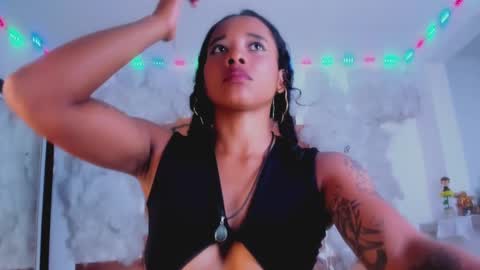 kelly__thomson online show from February 13, 12:46 am