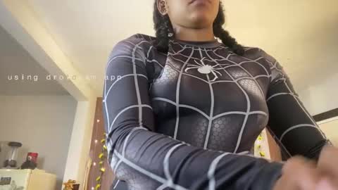 kelly__thomson online show from March 17, 2:42 pm