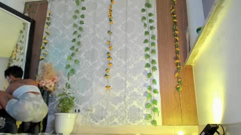 kelly__thomson online show from May 29, 8:07 pm