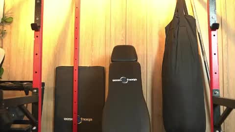 kelly__thomson online show from June 1, 1:02 pm
