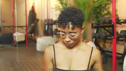 kelly__thomson online show from June 13, 1:09 pm