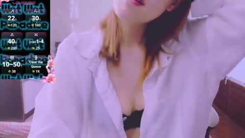 Snapshot of kelly_baby2005 chatting on July 19, 2:15 am Kelly online show from July 19, 2:15 am