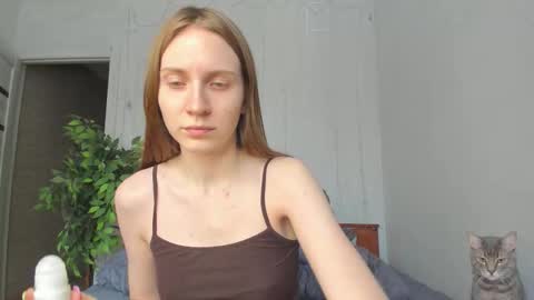 kelly_gerzikaaa online show from March 23, 12:09 pm