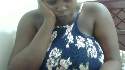 Snapshot of kelly_jones9 chatting on June 23, 2:37 pm kelly_jones9 online show from June 23, 2:37 pm