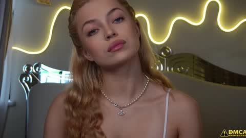 Kelly online show from November 8, 5:29 am