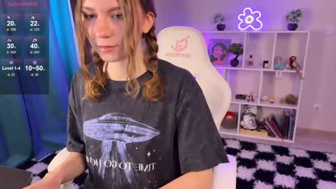 Snapshot of kelly_sunnn chatting on April 26, 8:12 am Kelly online show from April 26, 8:12 am