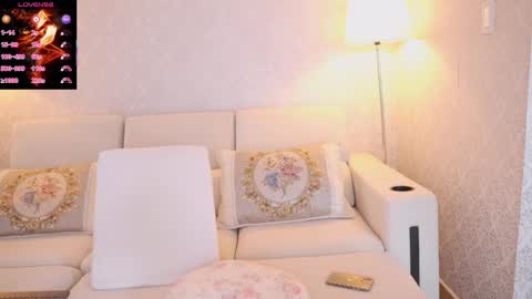 Snapshot of kellyfernandes chatting on May 9, 12:10 pm vanessa online show from May 9, 12:10 pm