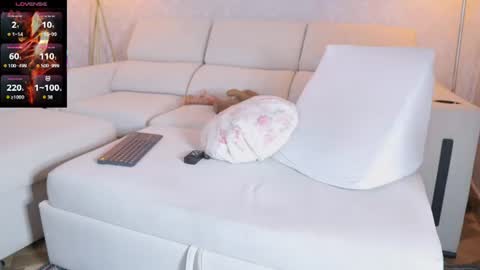 vanessa online show from July 9, 2:48 am