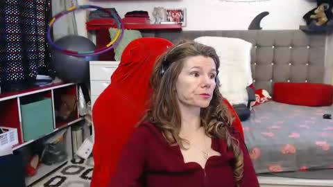 Snapshot of kellynumber chatting on January 28, 8:14 am kelly online show from January 28, 8:14 am