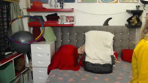 Snapshot of kellynumber chatting on January 29, 4:47 am kelly online show from January 29, 4:47 am