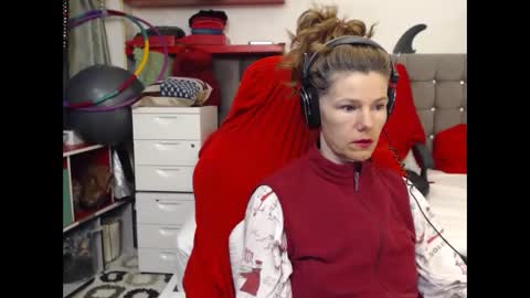 Snapshot of kellynumber chatting on February 13, 9:27 pm kelly online show from February 13, 9:27 pm