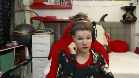 Snapshot of kellynumber chatting on February 14, 10:14 pm kelly online show from February 14, 10:14 pm