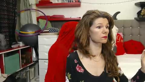 Snapshot of kellynumber chatting on February 15, 1:21 am kelly online show from February 15, 1:21 am