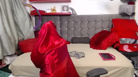 Snapshot of kellynumber chatting on October 8, 1:53 pm kelly online show from October 8, 1:53 pm