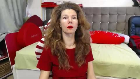 Snapshot of kellynumber chatting on November 18, 9:25 am kelly online show from November 18, 9:25 am