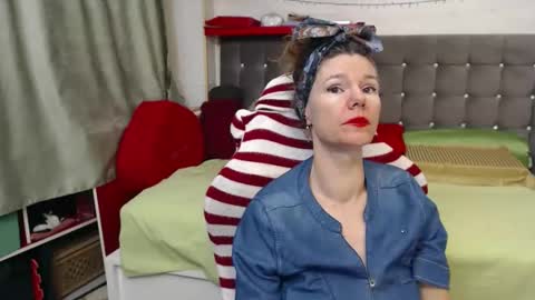 Snapshot of kellynumber chatting on December 1, 12:15 am kelly online show from December 1, 12:15 am