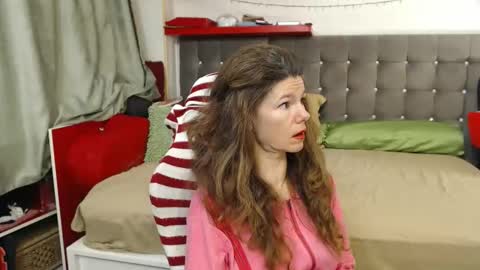 Snapshot of kellynumber chatting on December 2, 12:05 am kelly online show from December 2, 12:05 am