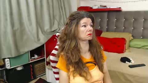 Snapshot of kellynumber chatting on December 3, 12:51 am kelly online show from December 3, 12:51 am