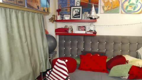 kelly online show from July 13, 9:06 pm
