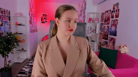 Snapshot of kellypoter chatting on October 3, 9:50 am kelly online show from October 3, 9:50 am