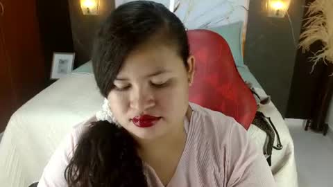 Snapshot of kellyshibary chatting on August 1, 7:35 pm KELLY LUNA online show from August 1, 7:35 pm