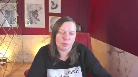 Kelly online show from February 19, 5:25 am