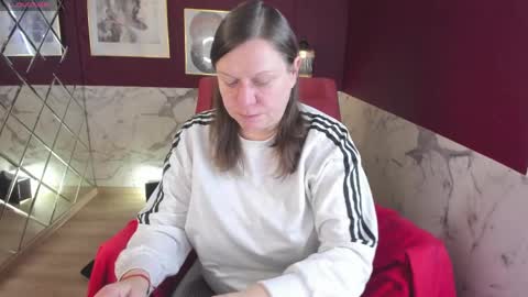 Kelly online show from May 1, 5:34 am