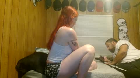 Snapshot of kellzxoxo93 chatting on December 5, 4:53 am Vixensc93 online show from December 5, 4:53 am