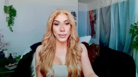 Snapshot of kelsdontstop chatting on February 23, 11:13 pm Kelsi online show from February 23, 11:13 pm