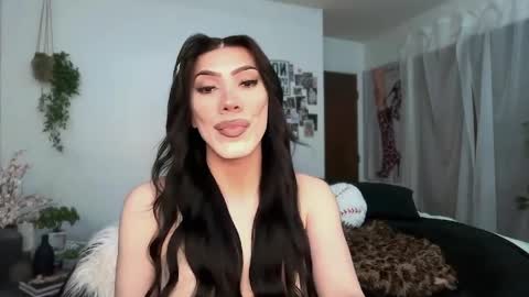 Snapshot of kelsdontstop chatting on March 2, 6:03 am Kelsi online show from March 2, 6:03 am