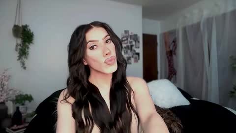 Snapshot of kelsdontstop chatting on March 3, 12:28 am Kelsi online show from March 3, 12:28 am