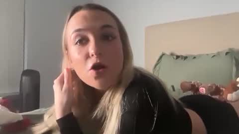 Kelsey Blu online show from February 16, 11:34 pm