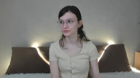 Kelsirabenold online show from March 24, 5:01 am