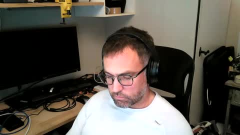 Snapshot of kelvin06133 chatting on December 27, 10:59 pm kelvin06133 online show from December 27, 10:59 pm