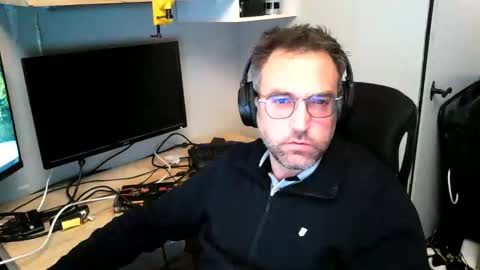 Snapshot of kelvin06133 chatting on January 17, 11:29 pm kelvin06133 online show from January 17, 11:29 pm