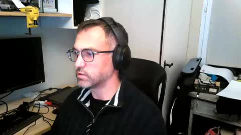 Snapshot of kelvin06133 chatting on January 26, 1:20 am kelvin06133 online show from January 26, 1:20 am