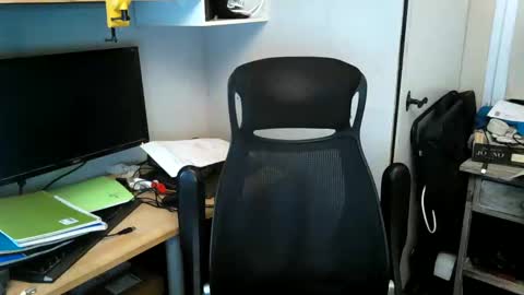 Snapshot of kelvin06133 chatting on January 28, 10:01 pm kelvin06133 online show from January 28, 10:01 pm