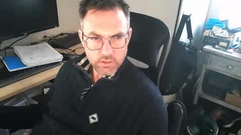 Snapshot of kelvin06133 chatting on February 9, 12:19 pm kelvin06133 online show from February 9, 12:19 pm