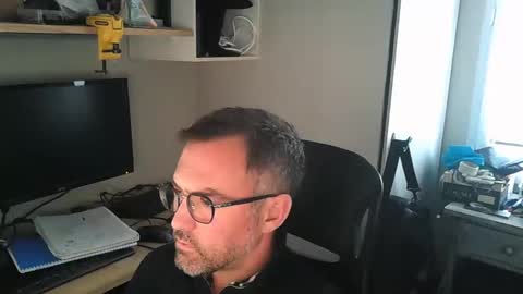 Snapshot of kelvin06133 chatting on February 9, 3:23 pm kelvin06133 online show from February 9, 3:23 pm