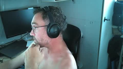 kelvin06133 online show from June 15, 12:40 pm