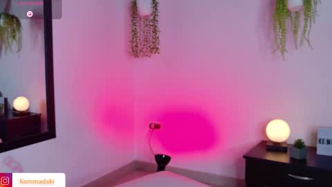 Snapshot of kemmadakii chatting on November 12, 8:41 pm Kemma online show from November 12, 8:41 pm