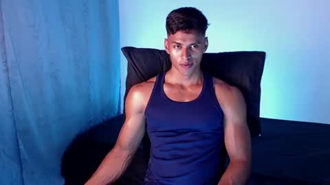 ken__owensx online show from June 25, 4:44 pm